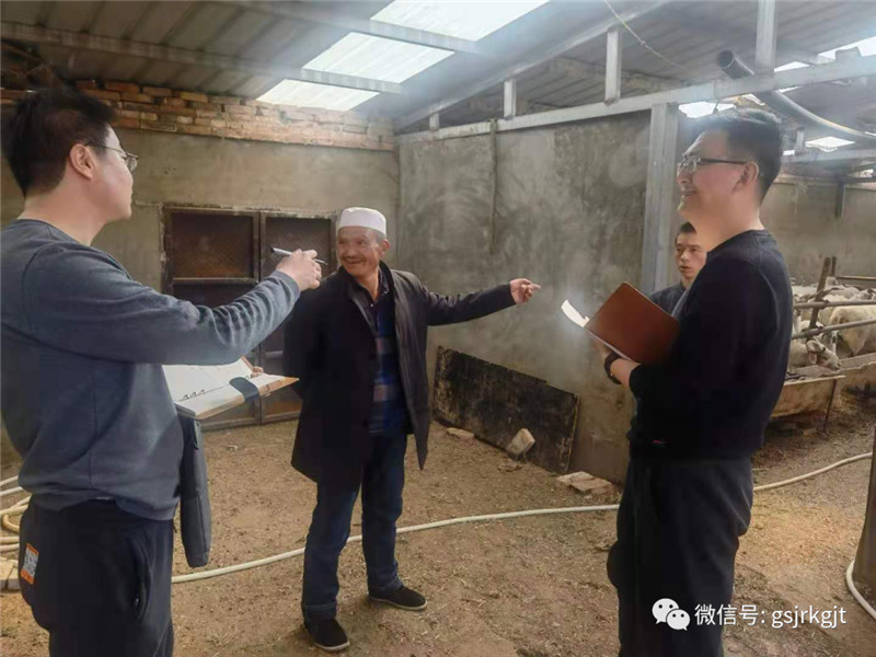 降低風險我們在行動---金控甘南擔保開展保后跟蹤調查工作